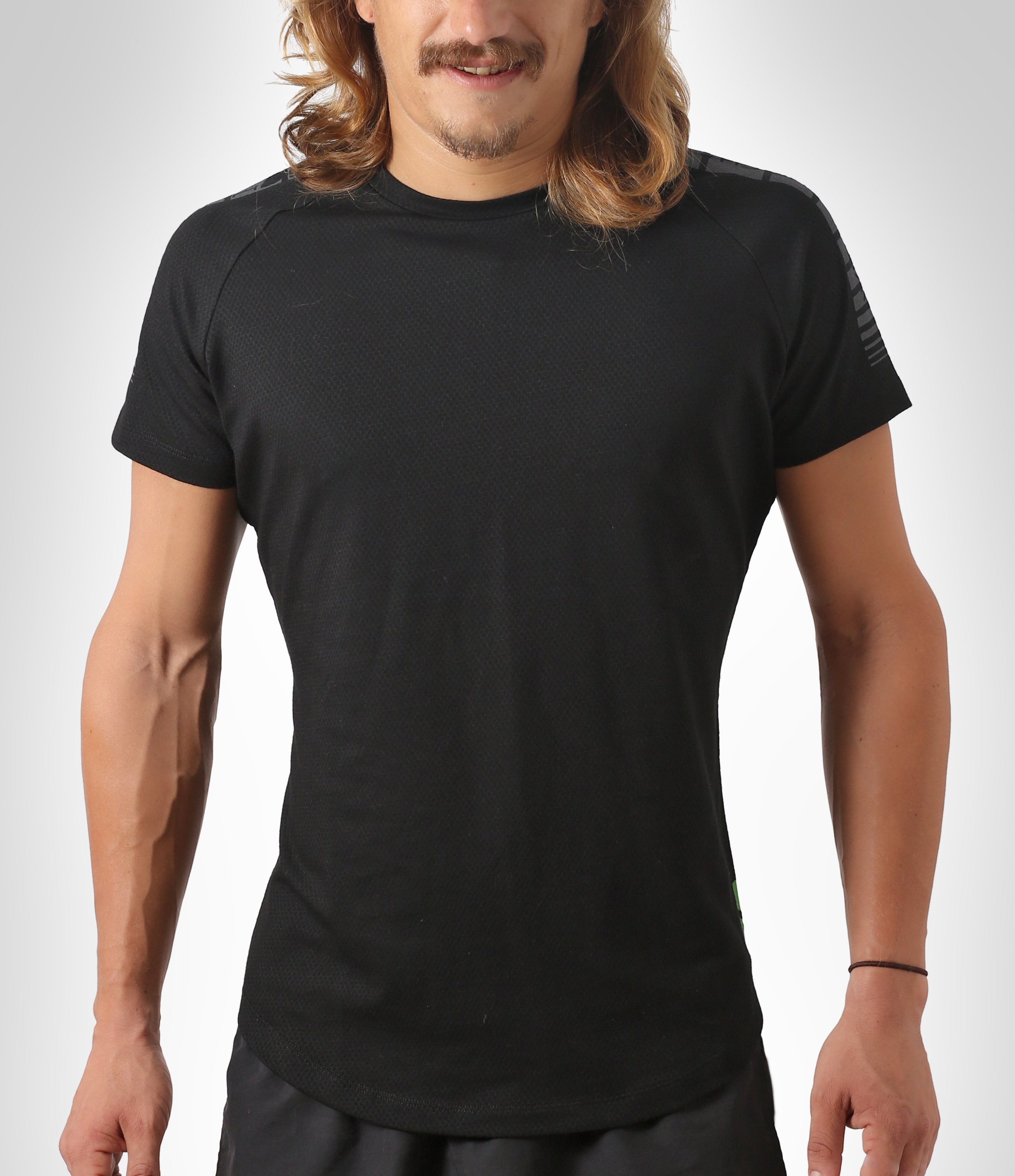 Reglan Tee Black